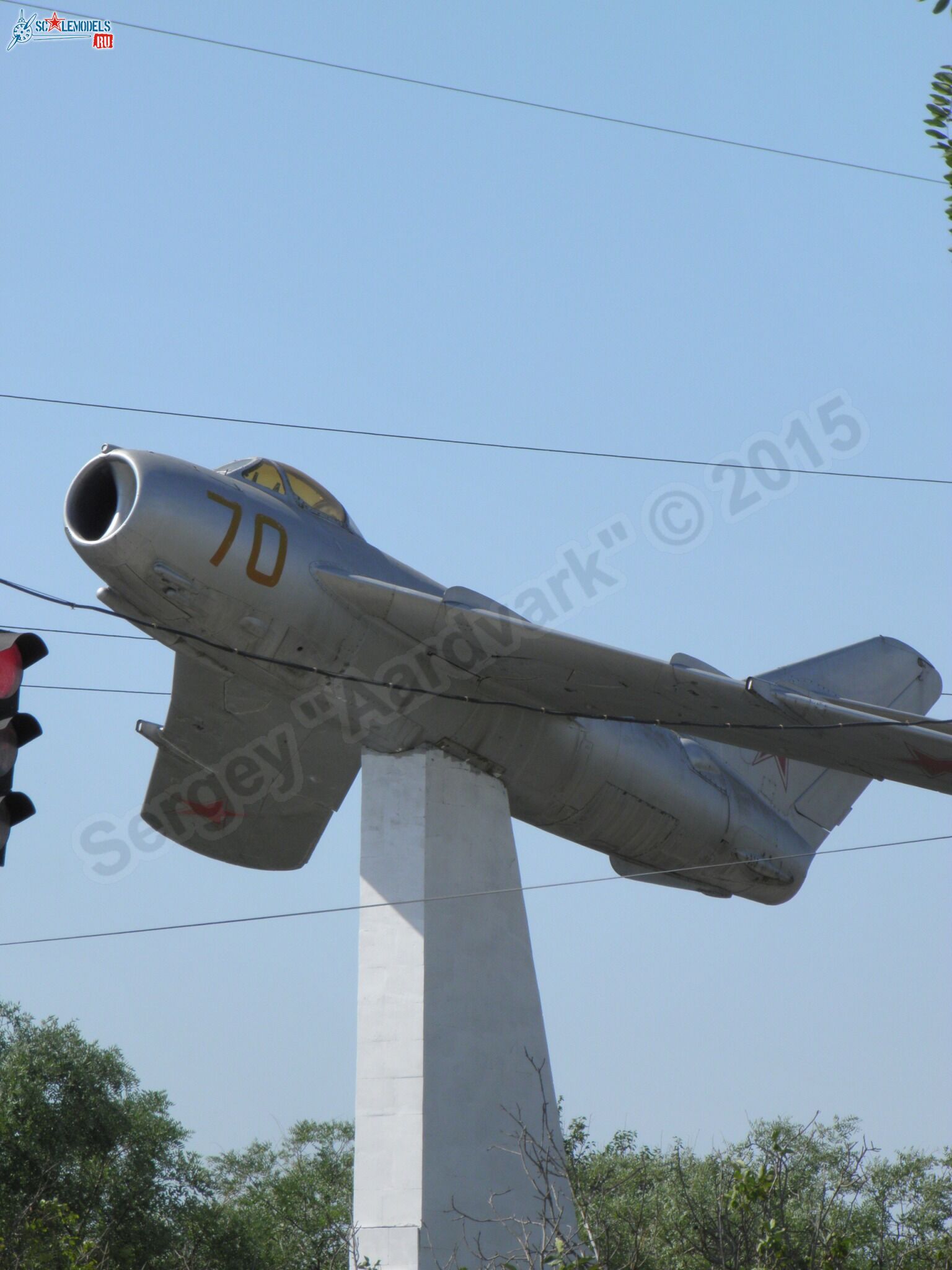 MiG-17_0000.jpg