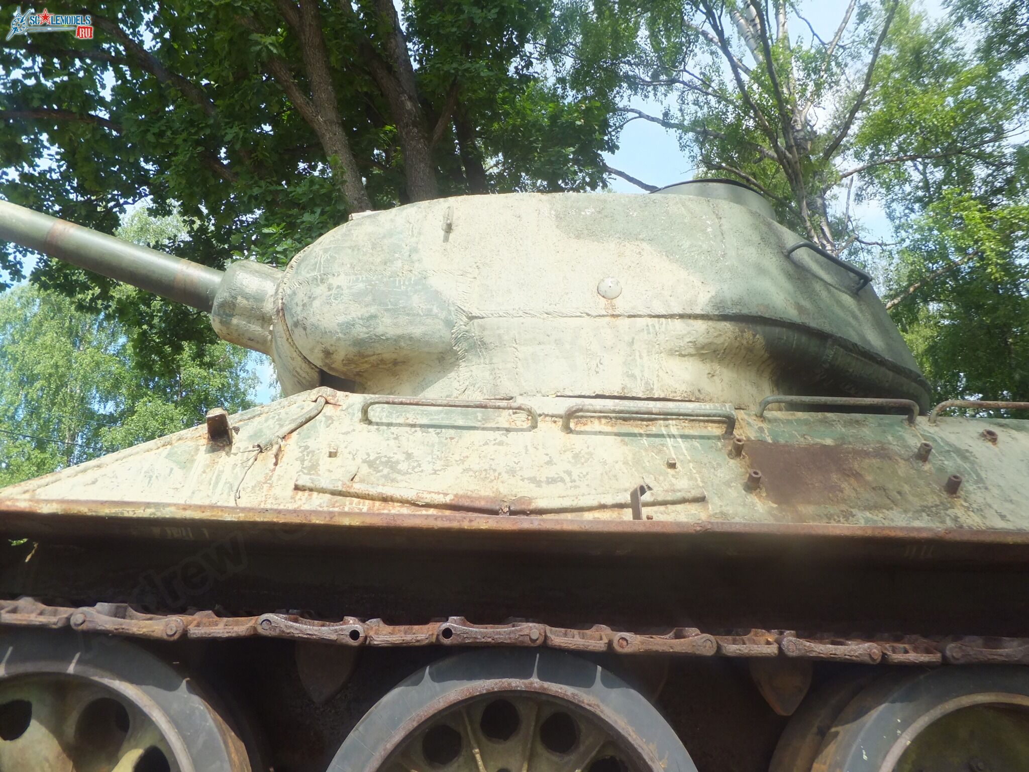 T-34-85_0011.jpg