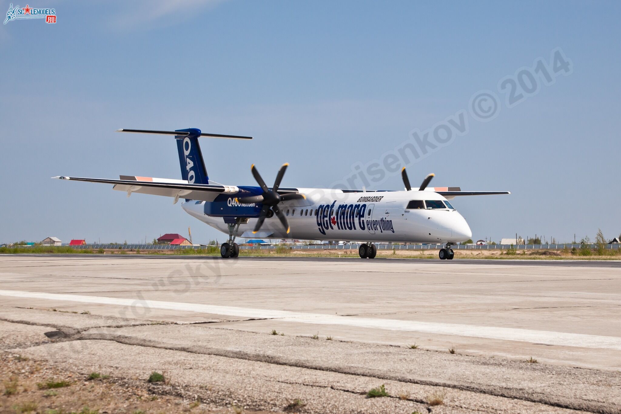 Dash_8_C-GLKU_0002.jpg