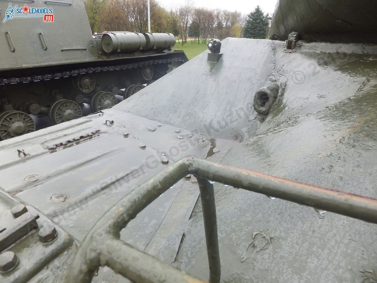 IS-2_0084.jpg