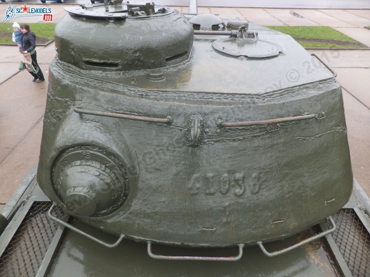 IS-2_0146.jpg