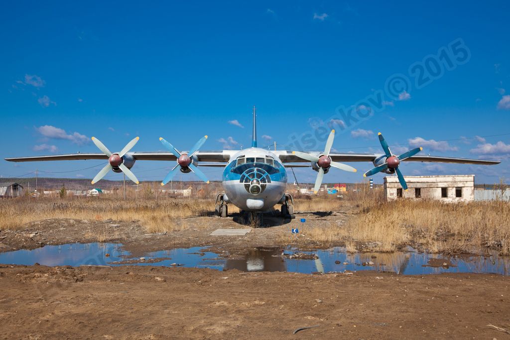 An-12B_RA-11892_0005.jpg