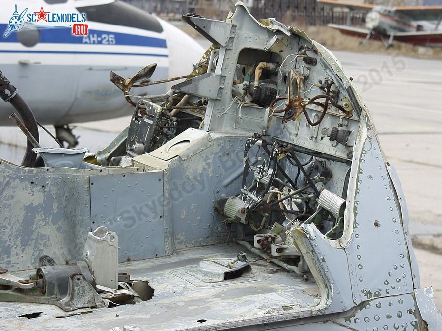 Mi-4_damaged_0005.jpg