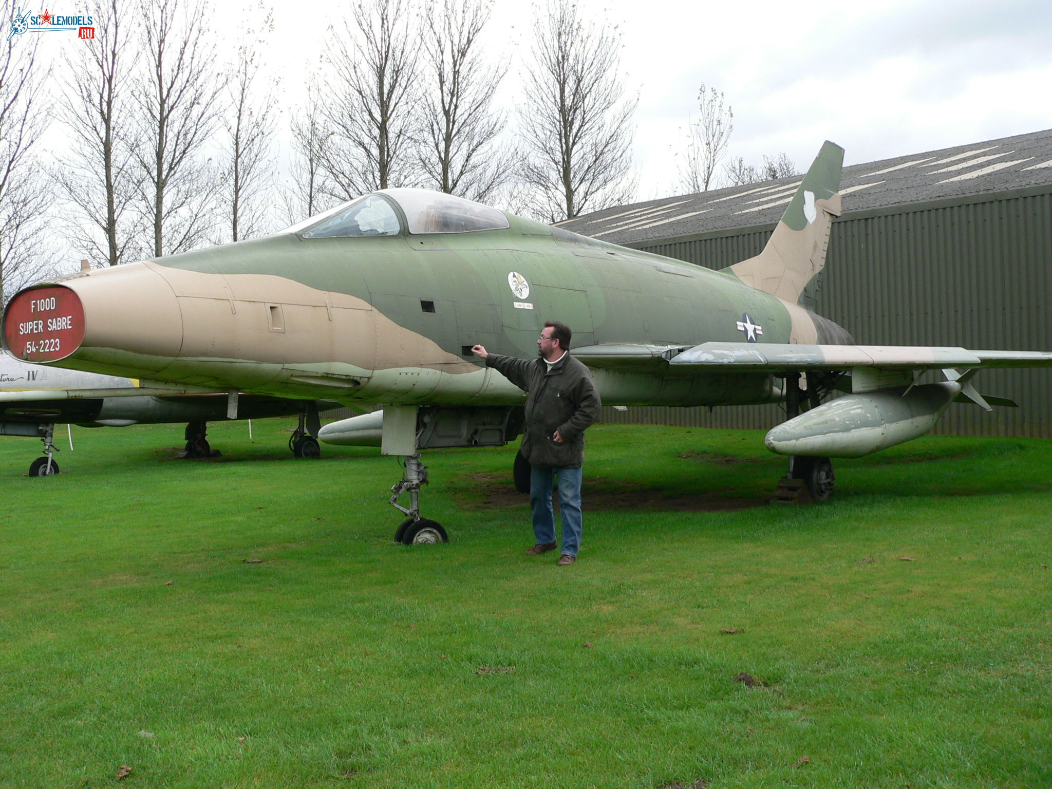 F-100D Newark RAF Museum (49).JPG