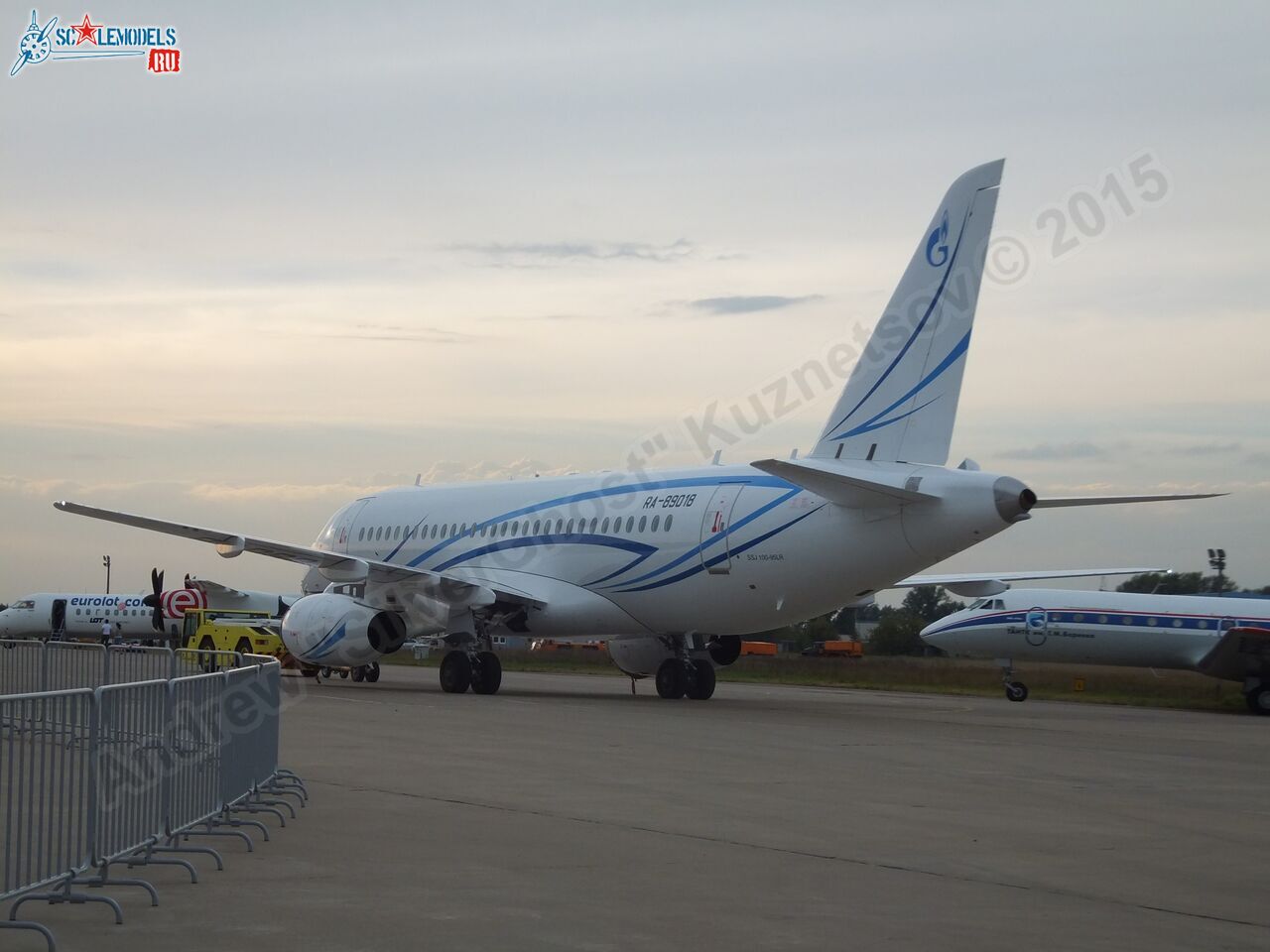 SuperJet_100-95LR_RA-890180003.jpg