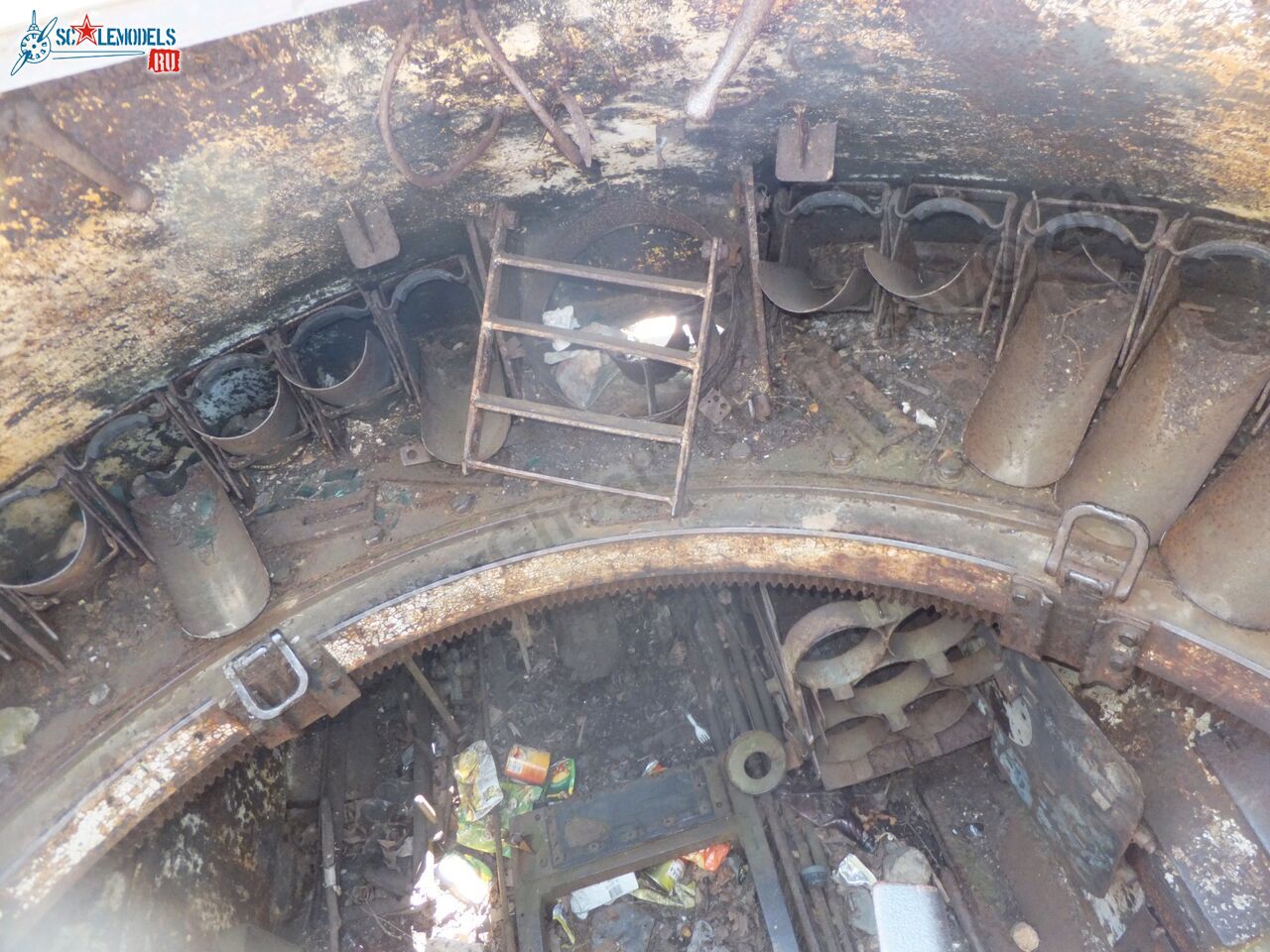 Damaged_IS-3_0048.jpg