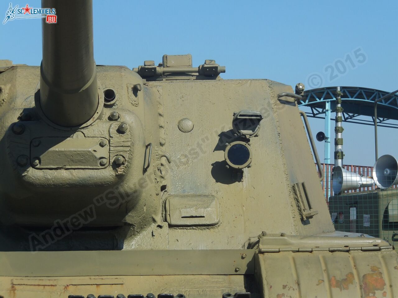 ISU-152_0005.jpg