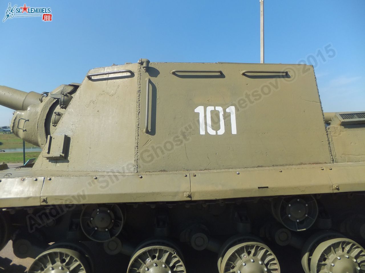 ISU-152_0019.jpg