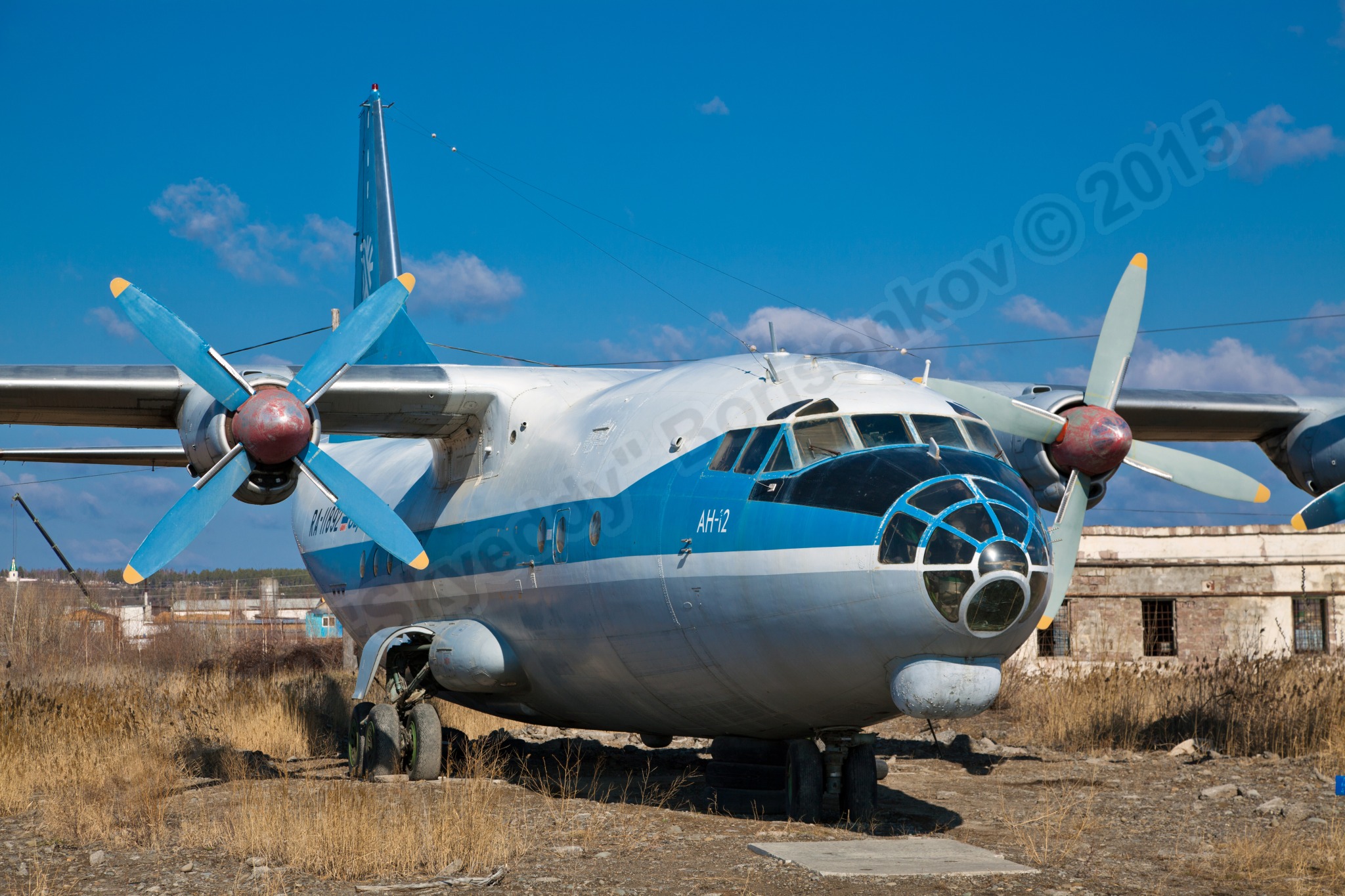 An-12B_RA-11892_0003.jpg