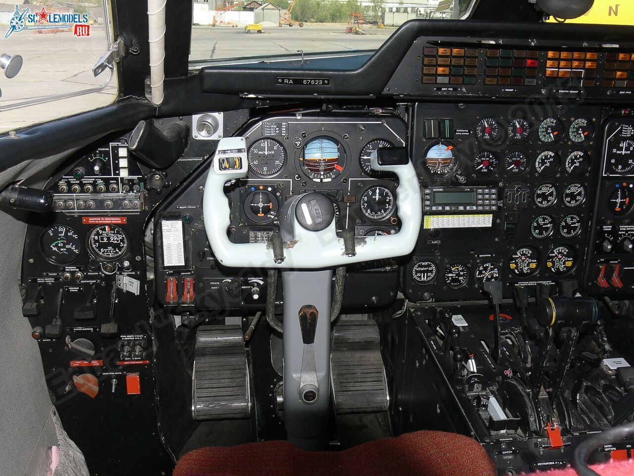 Let_L-410UVP-E_RA-67623_0006.jpg