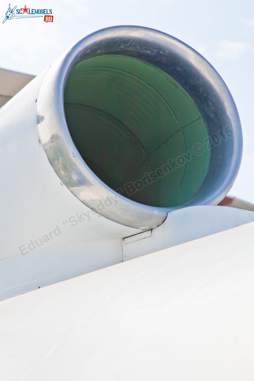 Yak-40_RA-88177_0040.jpg