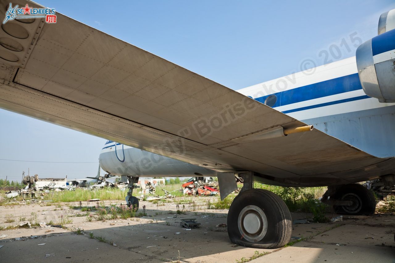 Yak-40_RA-88177_0058.jpg