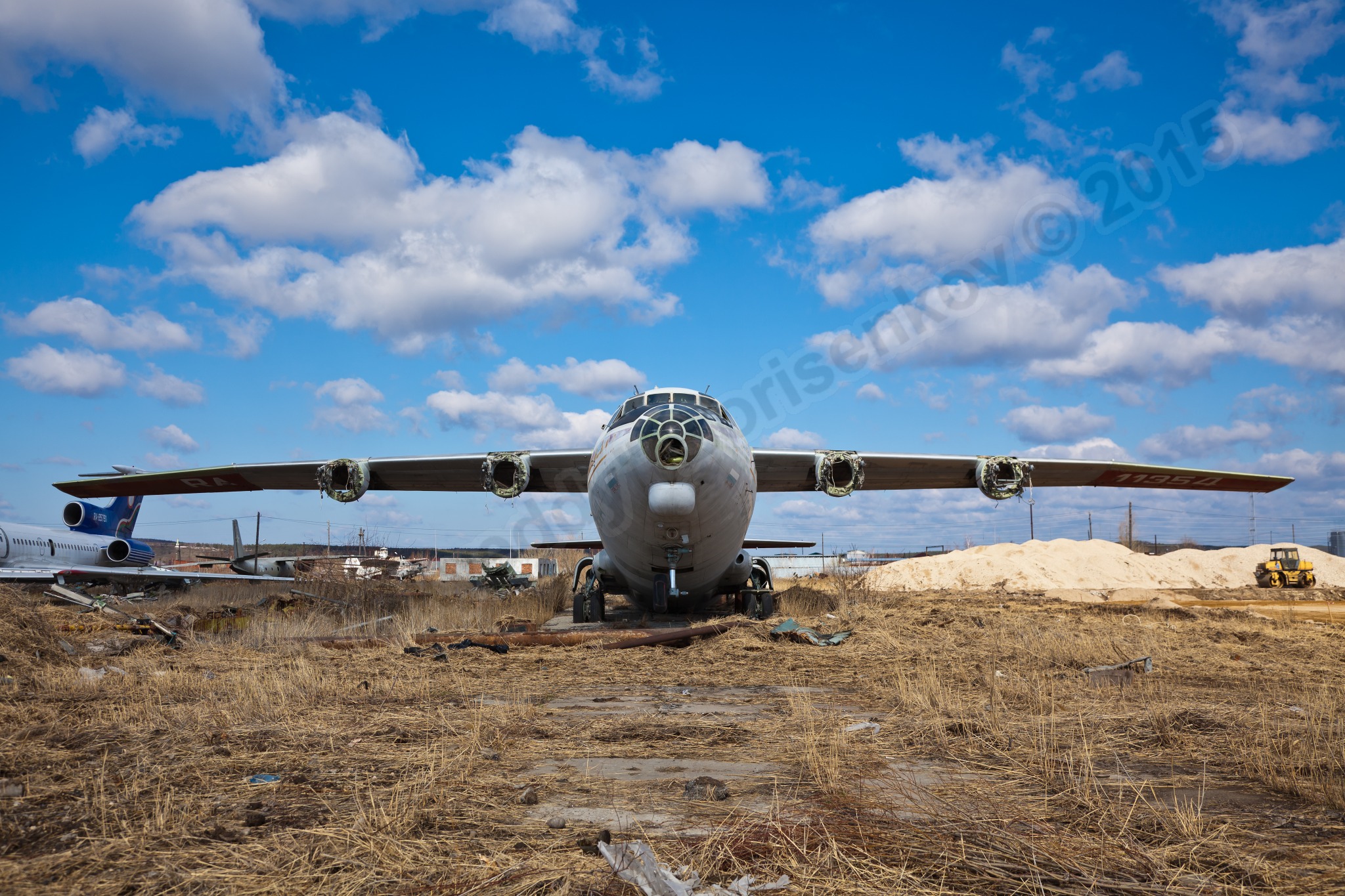 An-12B_RA-11354_0007.jpg