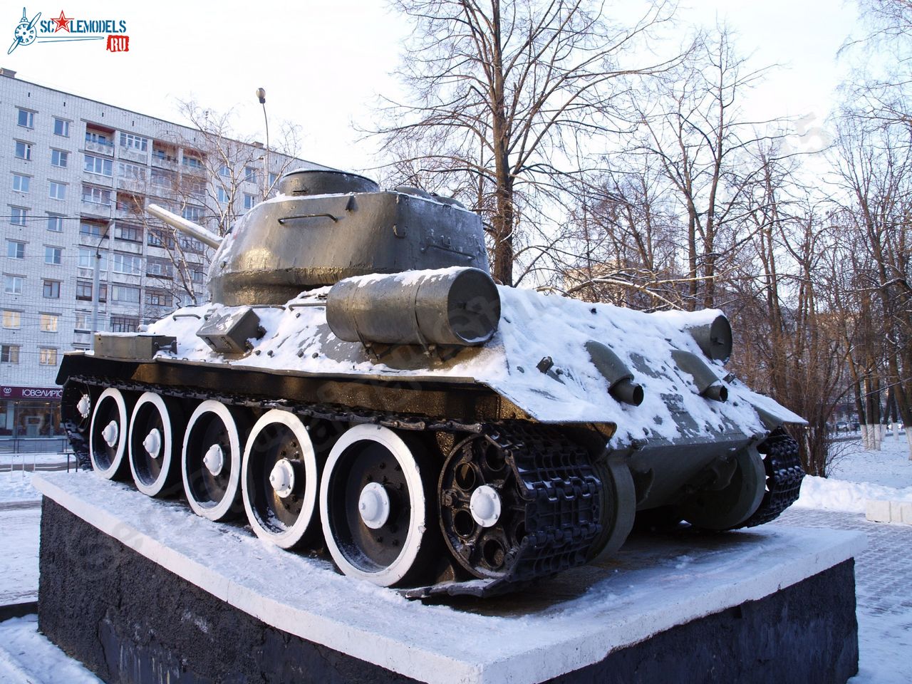 T-34-85_0017.jpg