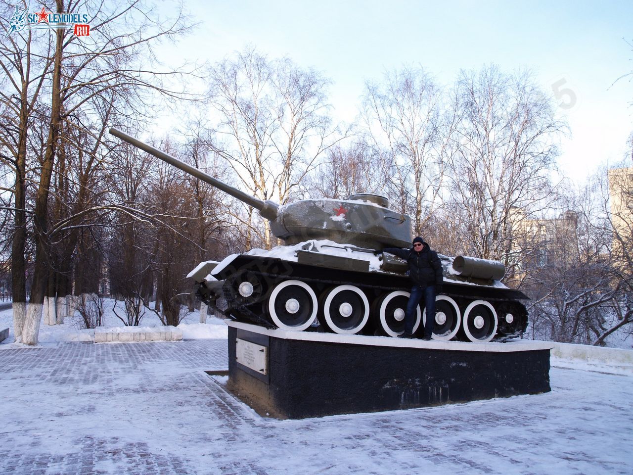 T-34-85_0041.jpg