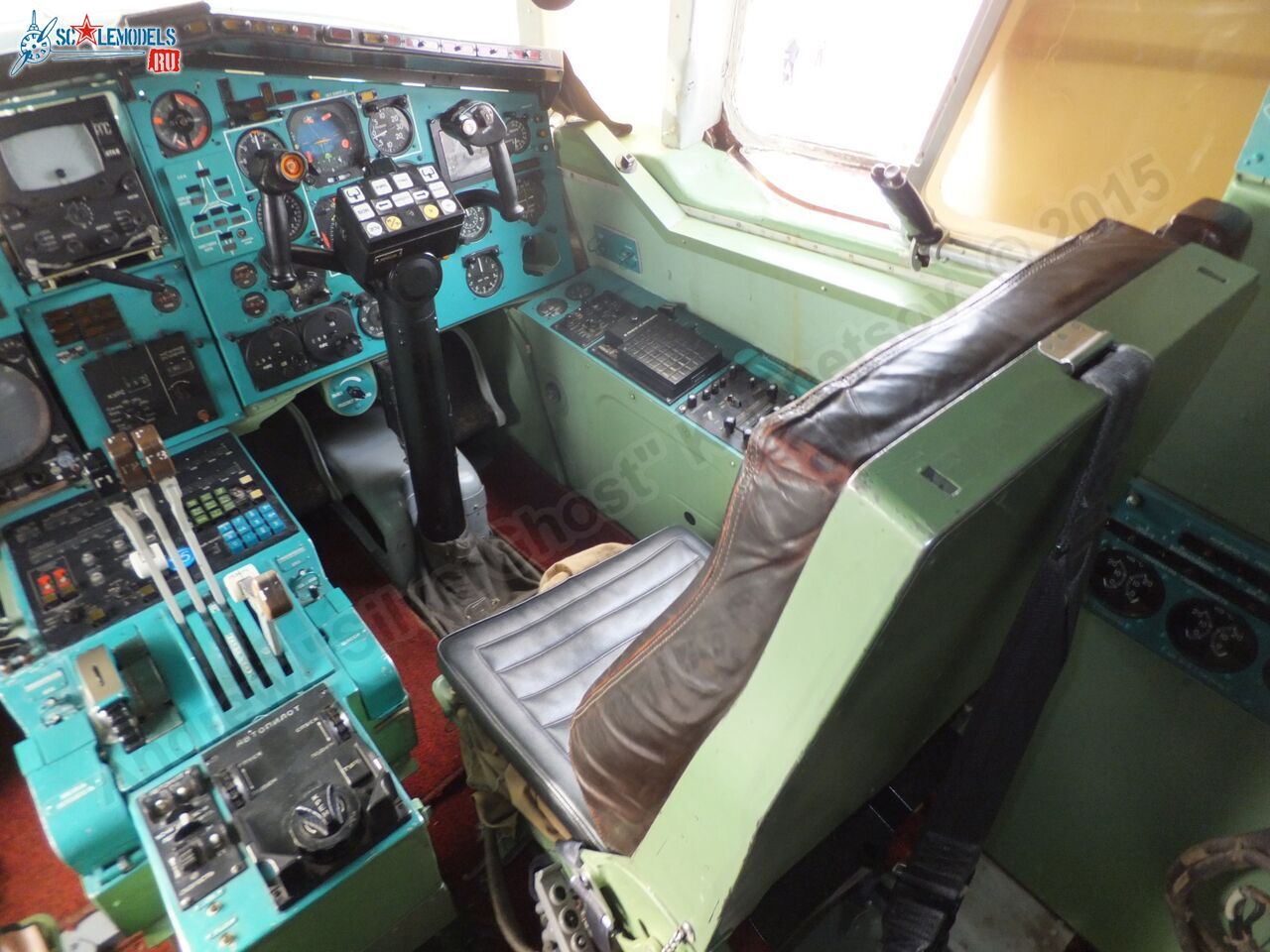 Tu-144D_USSR-77115_0034.jpg
