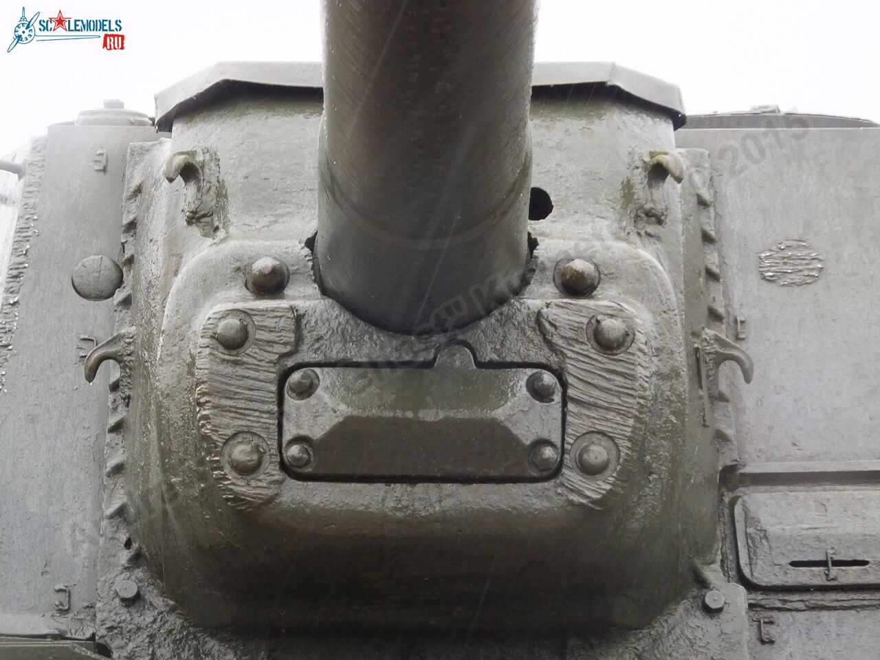 ISU-152_0004.jpg