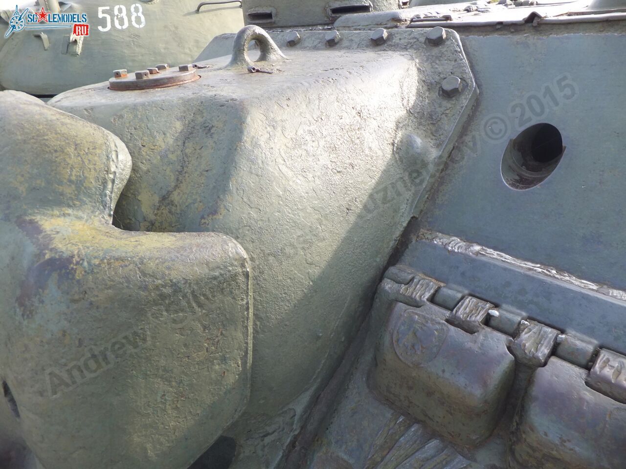 Su-100_0044.jpg