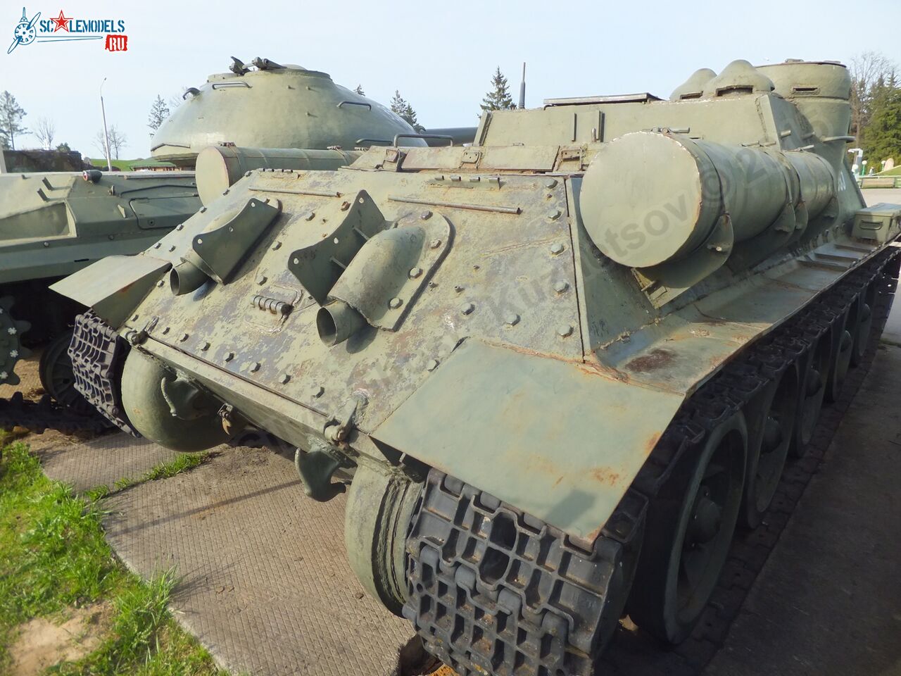 Su-100_0060.jpg