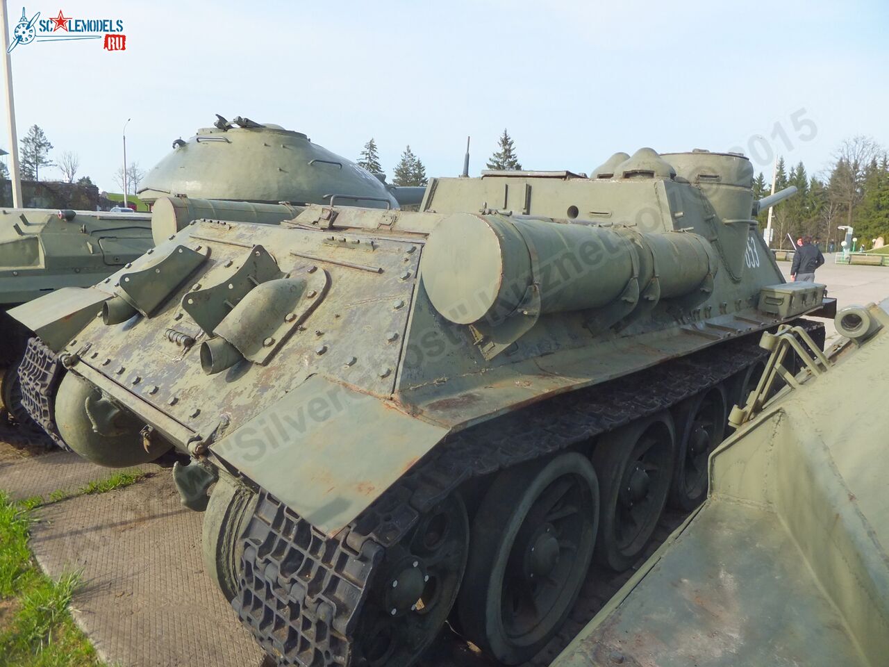 Su-100_0061.jpg