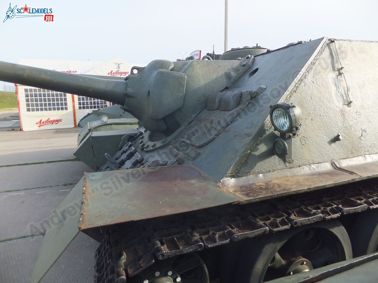 Su-100_0087.jpg
