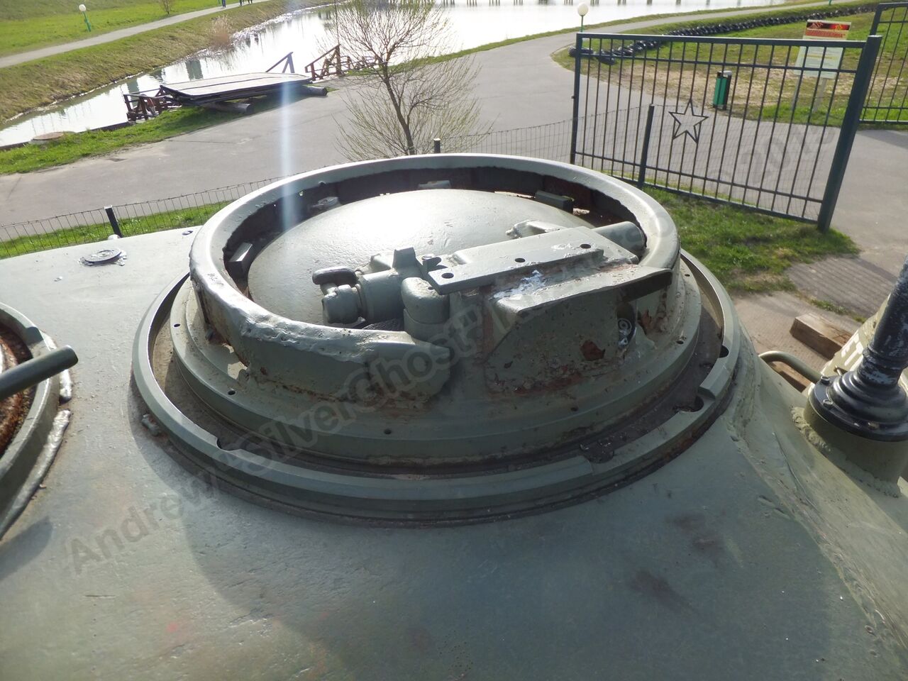 T-10_(IS-8)_0080.jpg