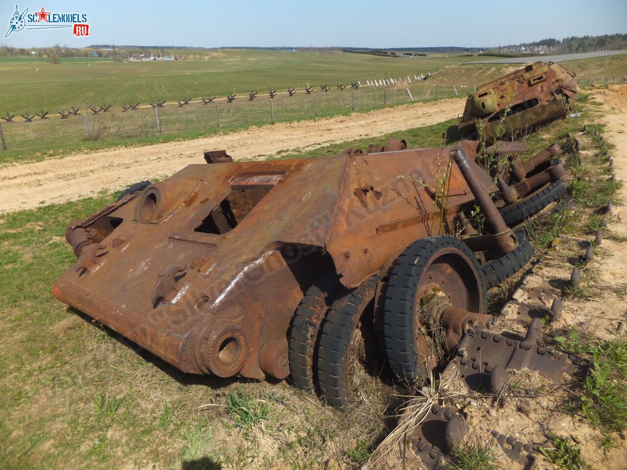 Damaged_T-34_0000.jpg