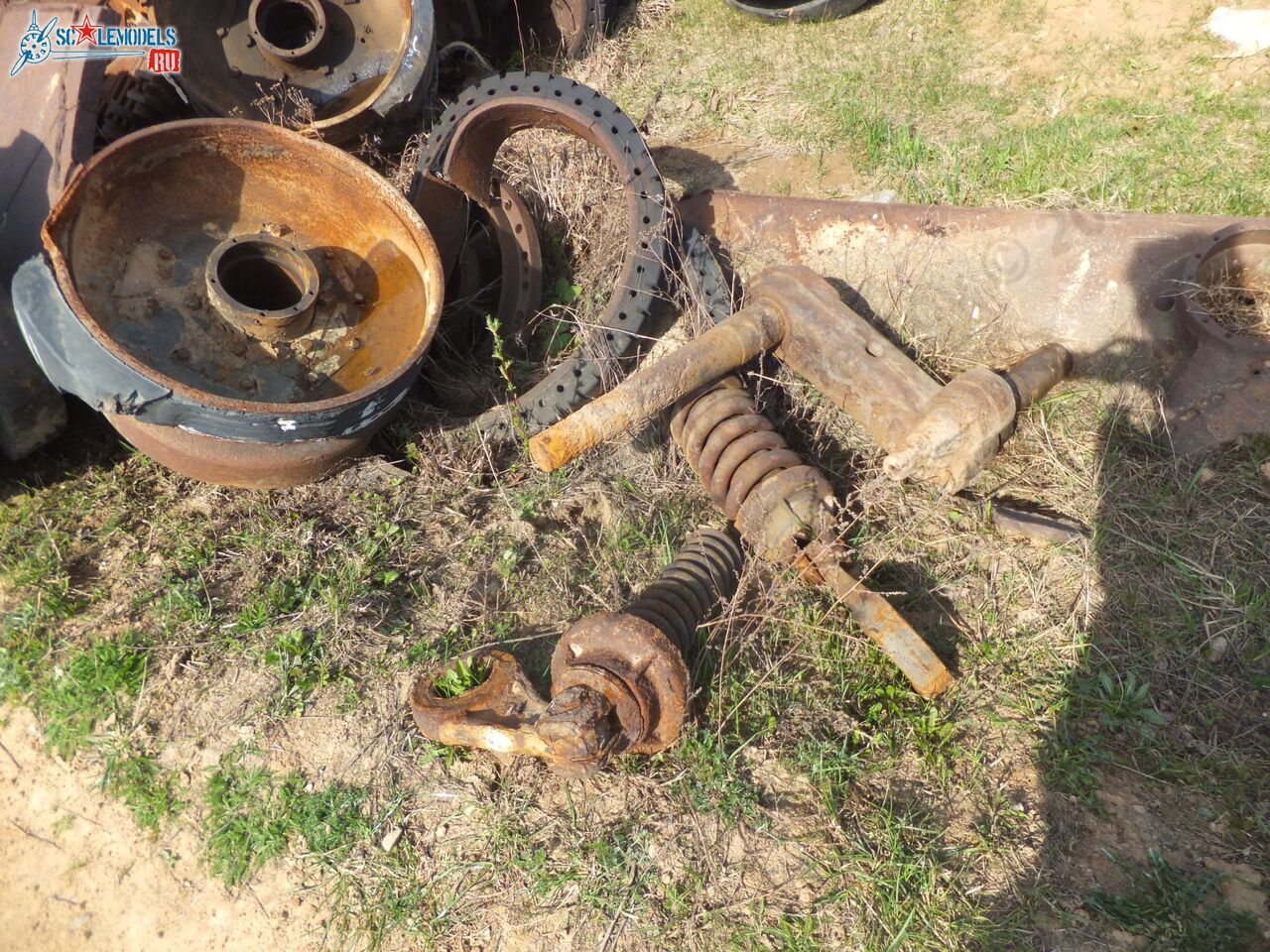 Damaged_T-34_0066.jpg