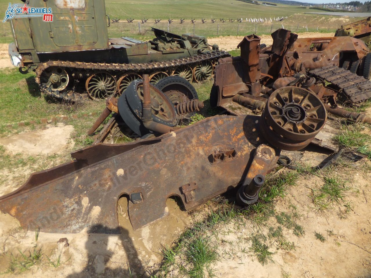 Damaged_T-34_0069.jpg