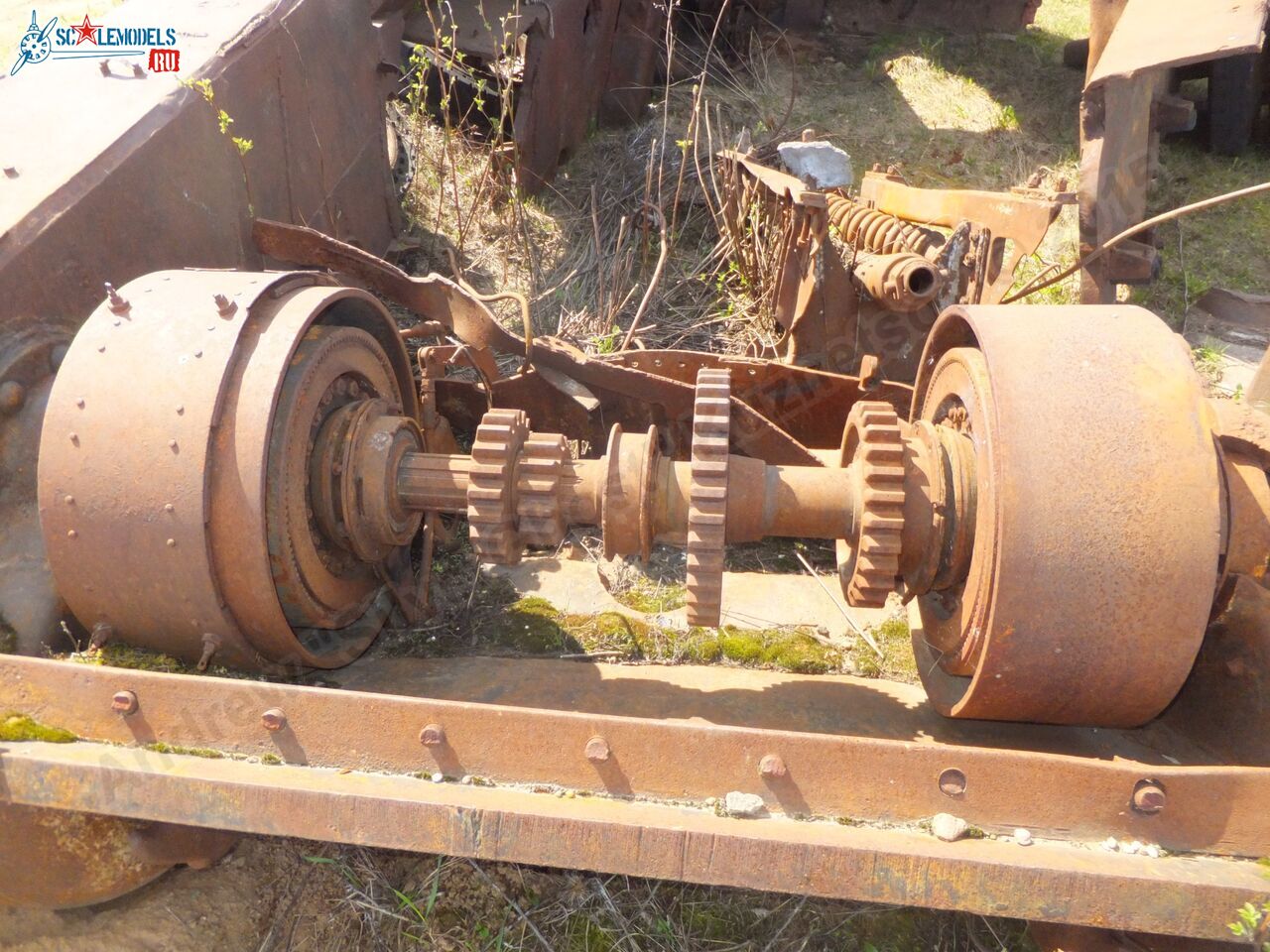 Damaged_T-34_0091.jpg