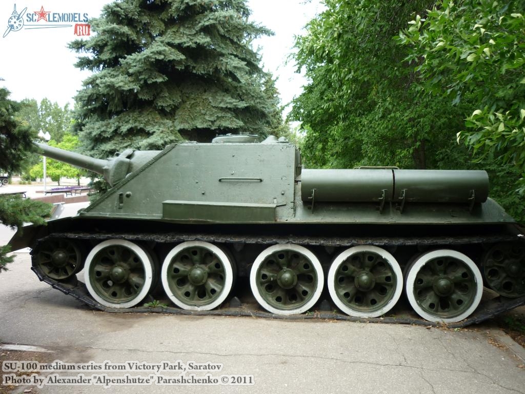 su-100_medium_0002.jpg