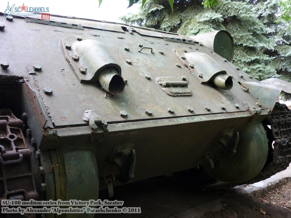 su-100_medium_0003.jpg