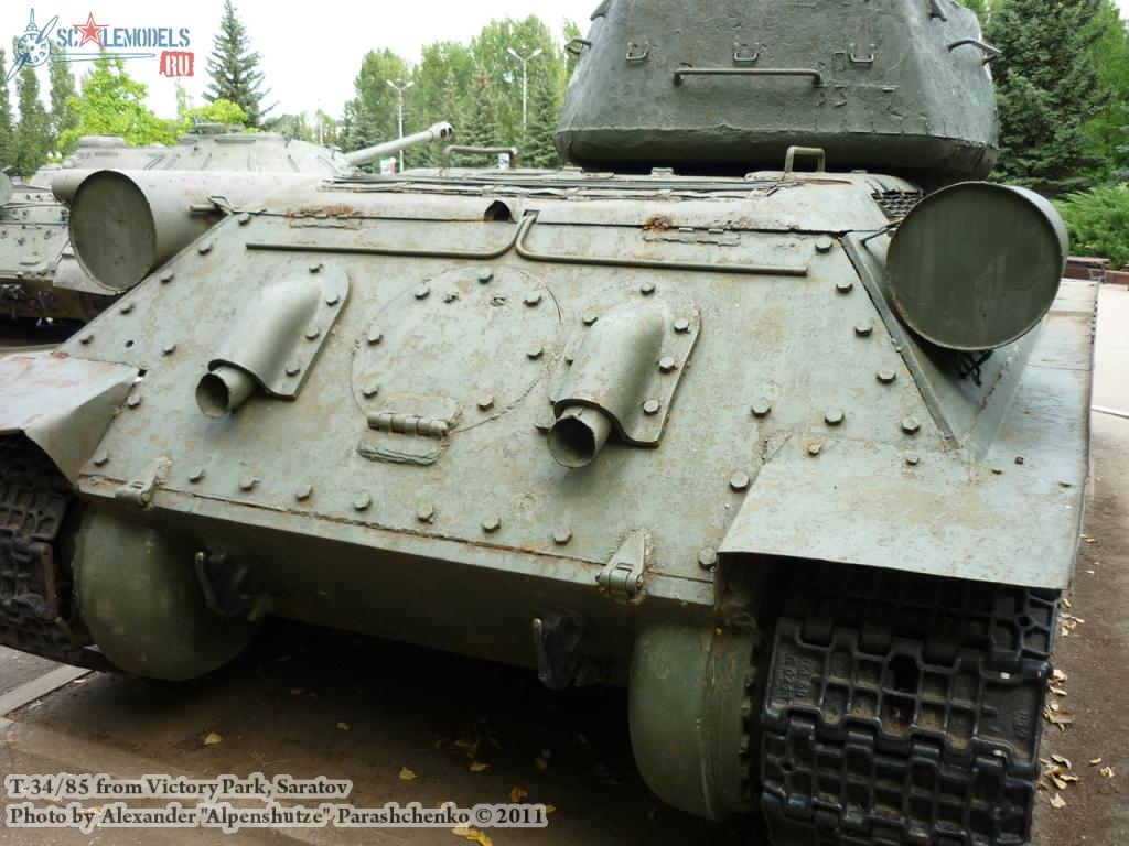 t-34-85_1944_0003.jpg