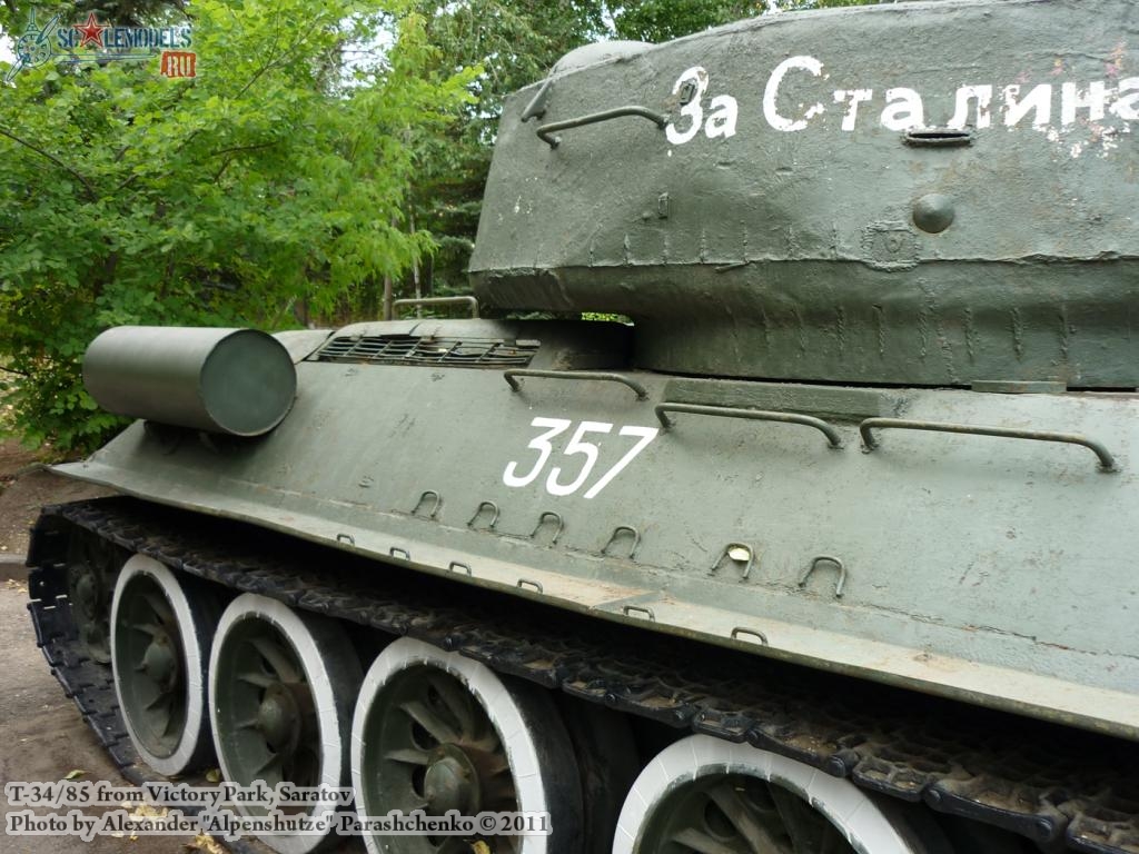 t-34-85_1944_0008.jpg