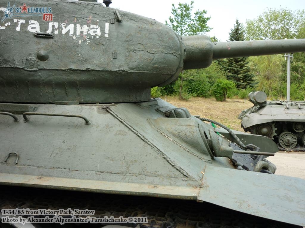 t-34-85_1944_0010.jpg