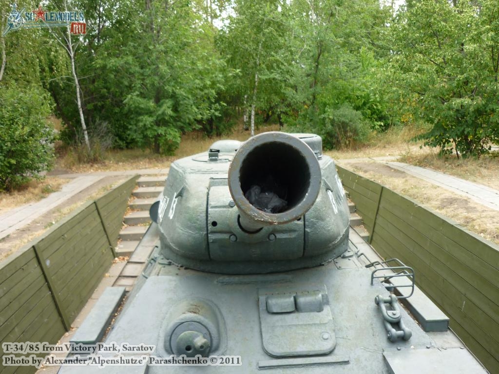 t-34-85_1944_0001.jpg