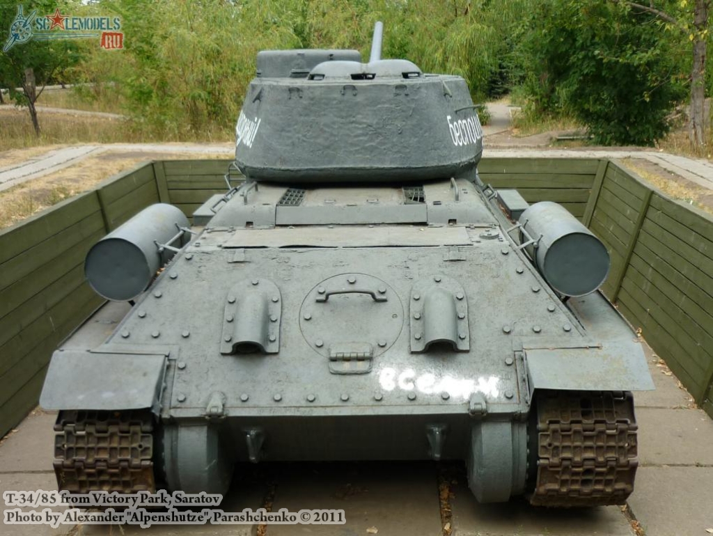 t-34-85_1944_0004.jpg