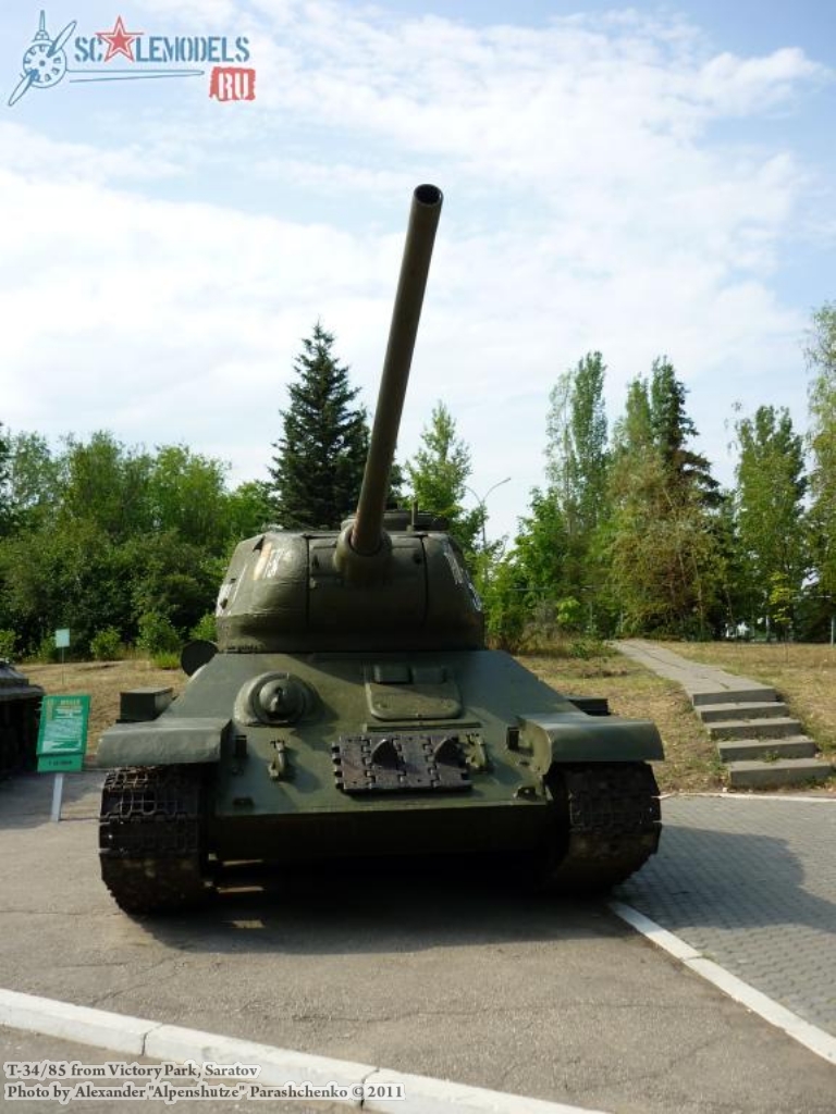 t-34-85_gdr_0000.jpg