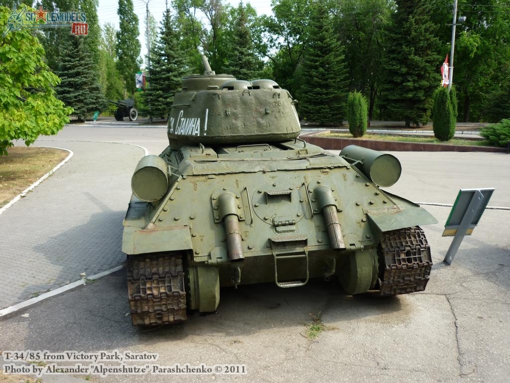 t-34-85_gdr_0002.jpg