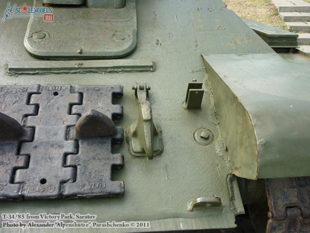 t-34-85_gdr_0008.jpg