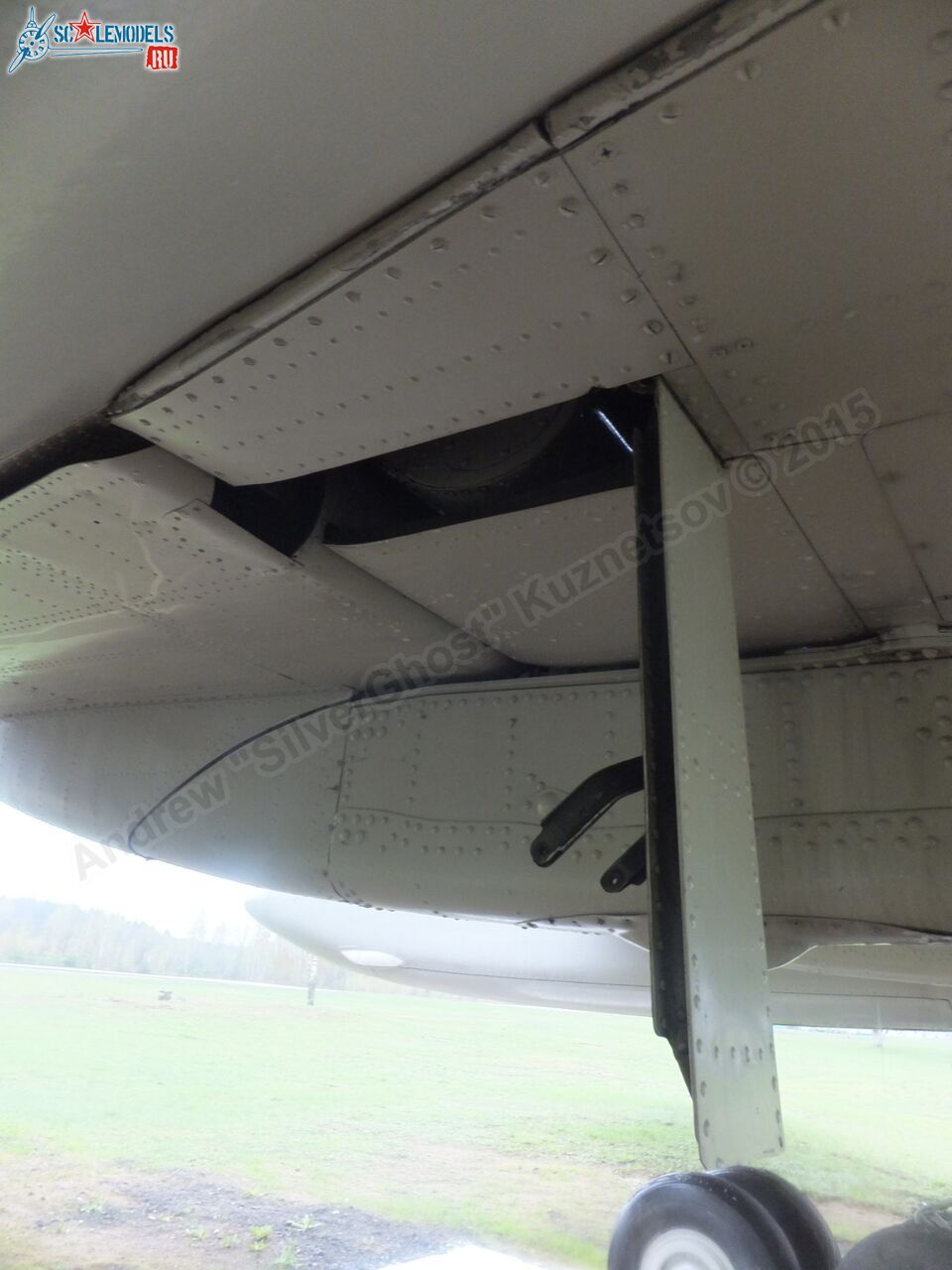 Tu-154M_EW-85706_0427.jpg