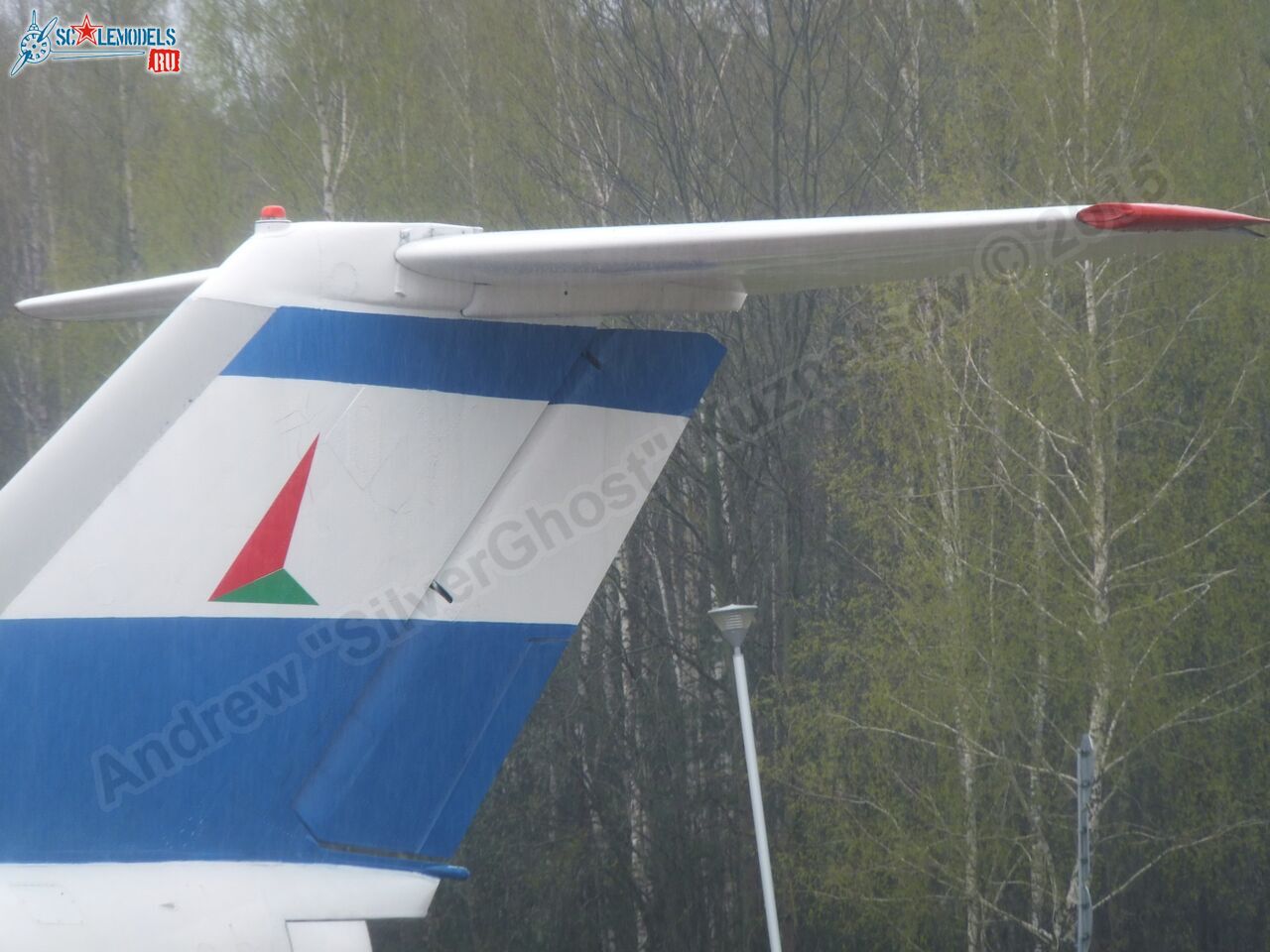 Yak-40_EW-88202_0001.jpg