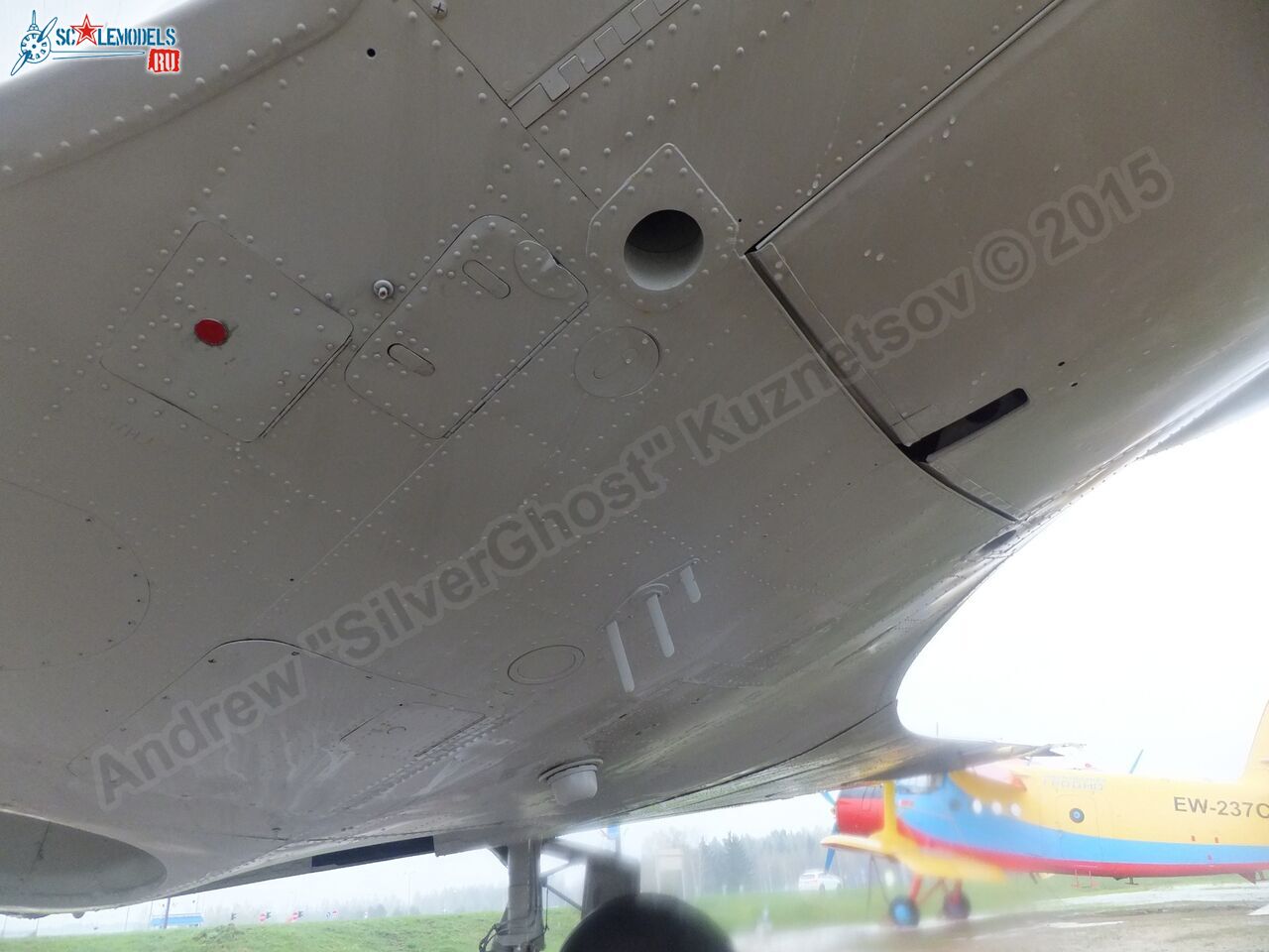 Yak-40_EW-88202_0352.jpg
