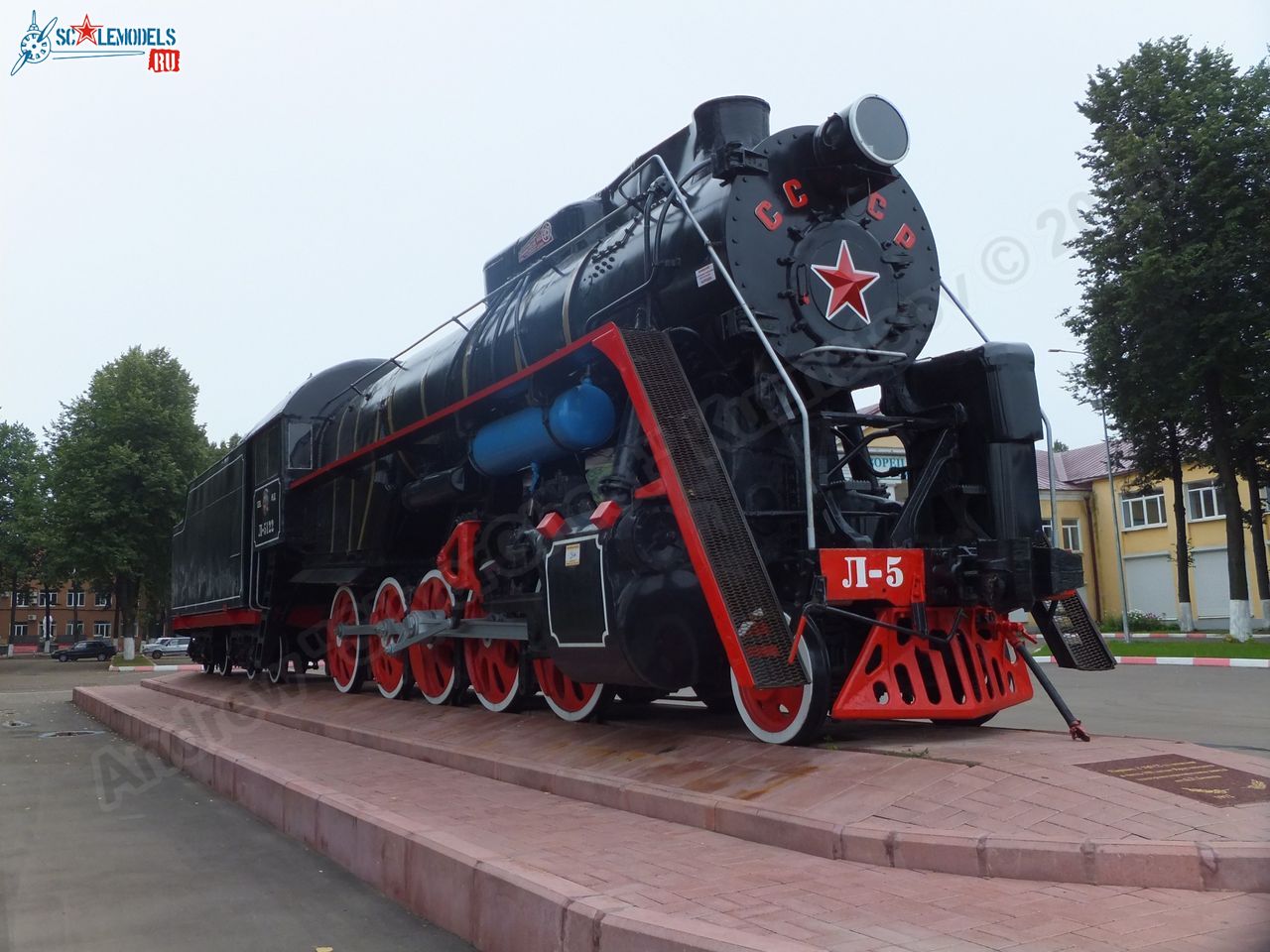 L-5122_locomotive_0010.jpg