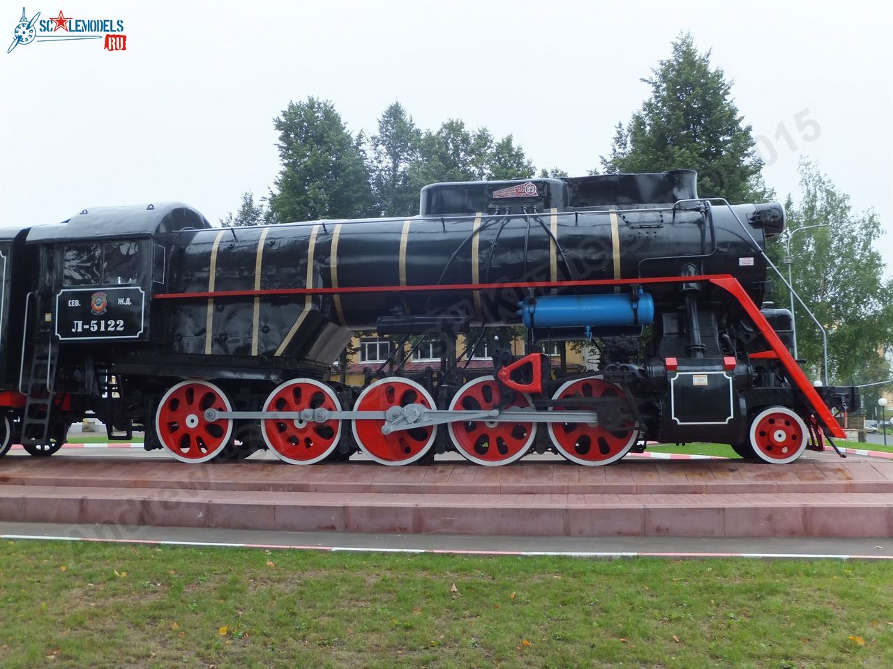 L-5122_locomotive_0012.jpg