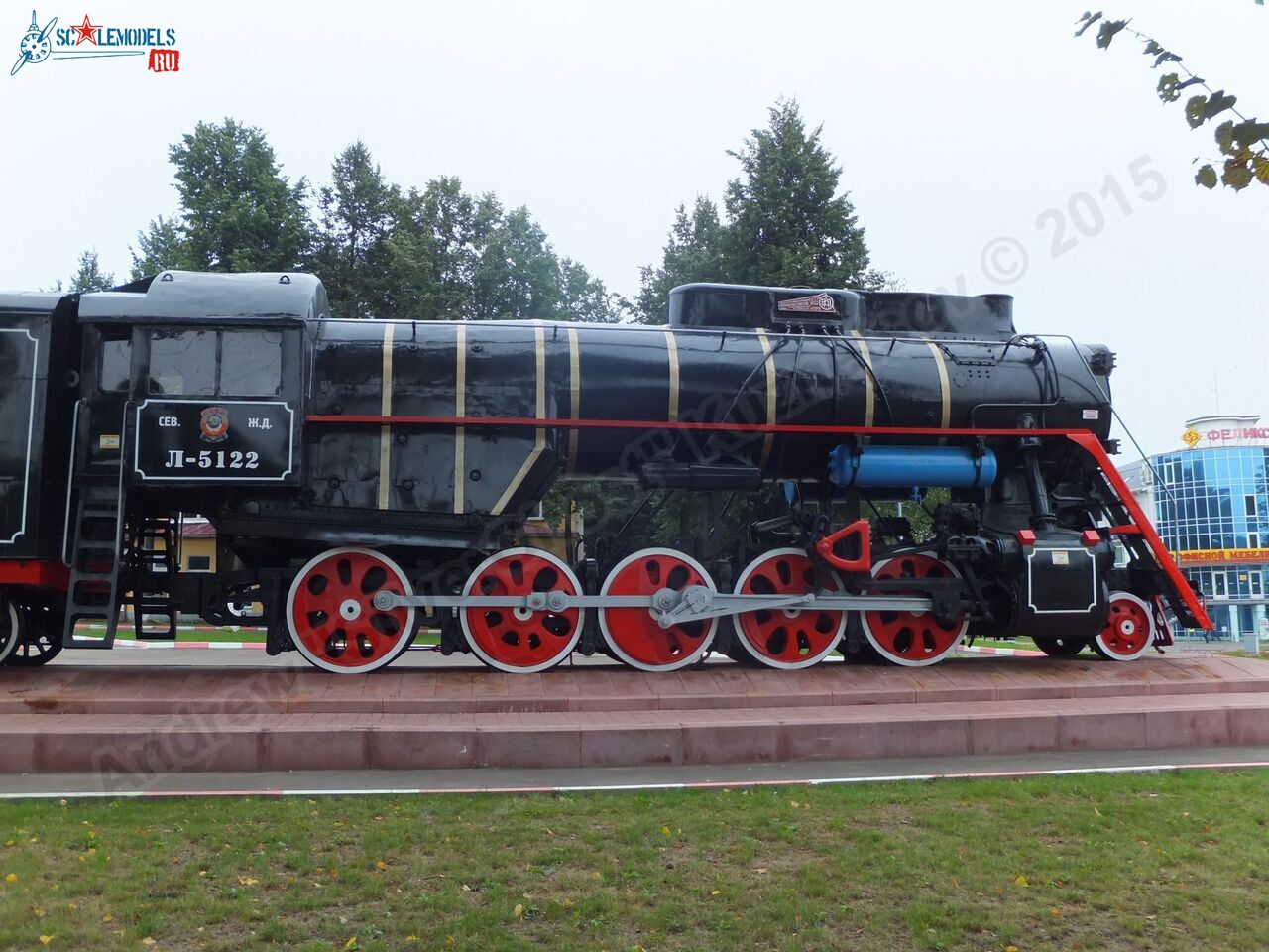 L-5122_locomotive_0013.jpg