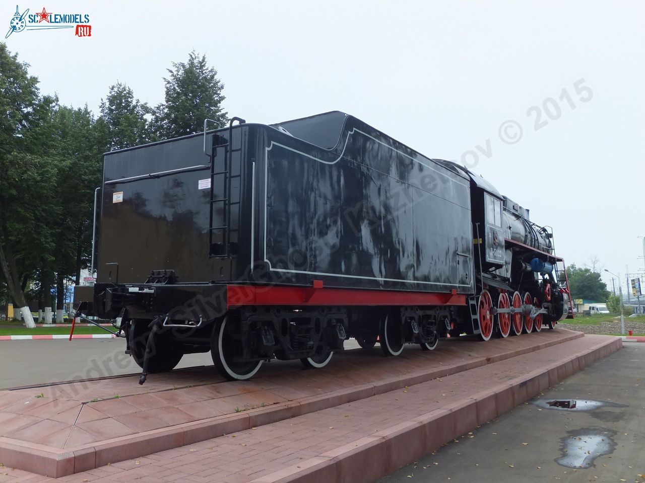 L-5122_locomotive_0016.jpg