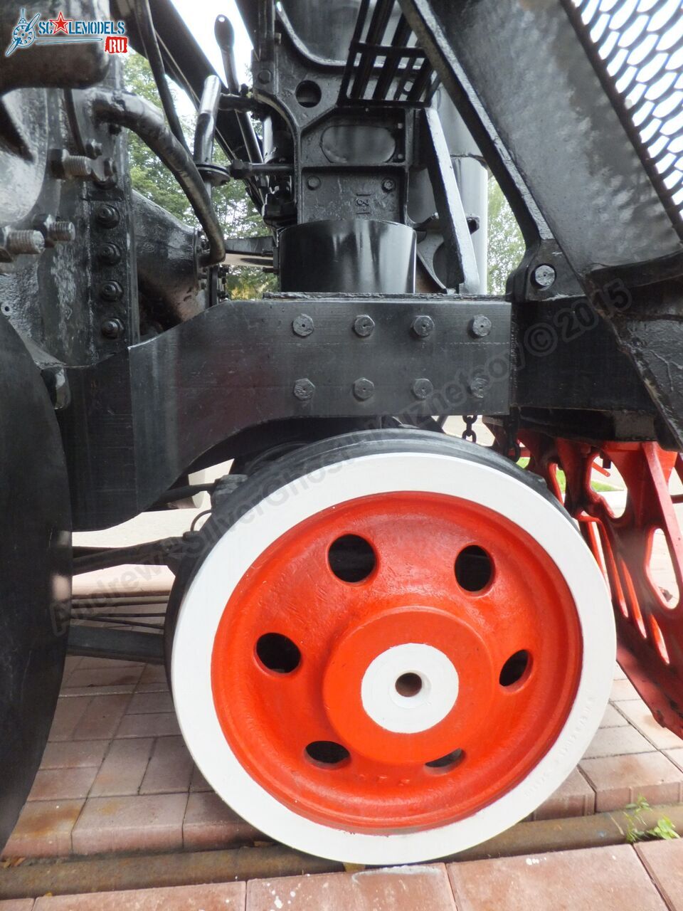 L-5122_locomotive_0127.jpg
