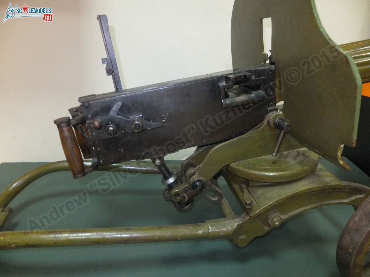 Maxim_machine_gun_0003.jpg