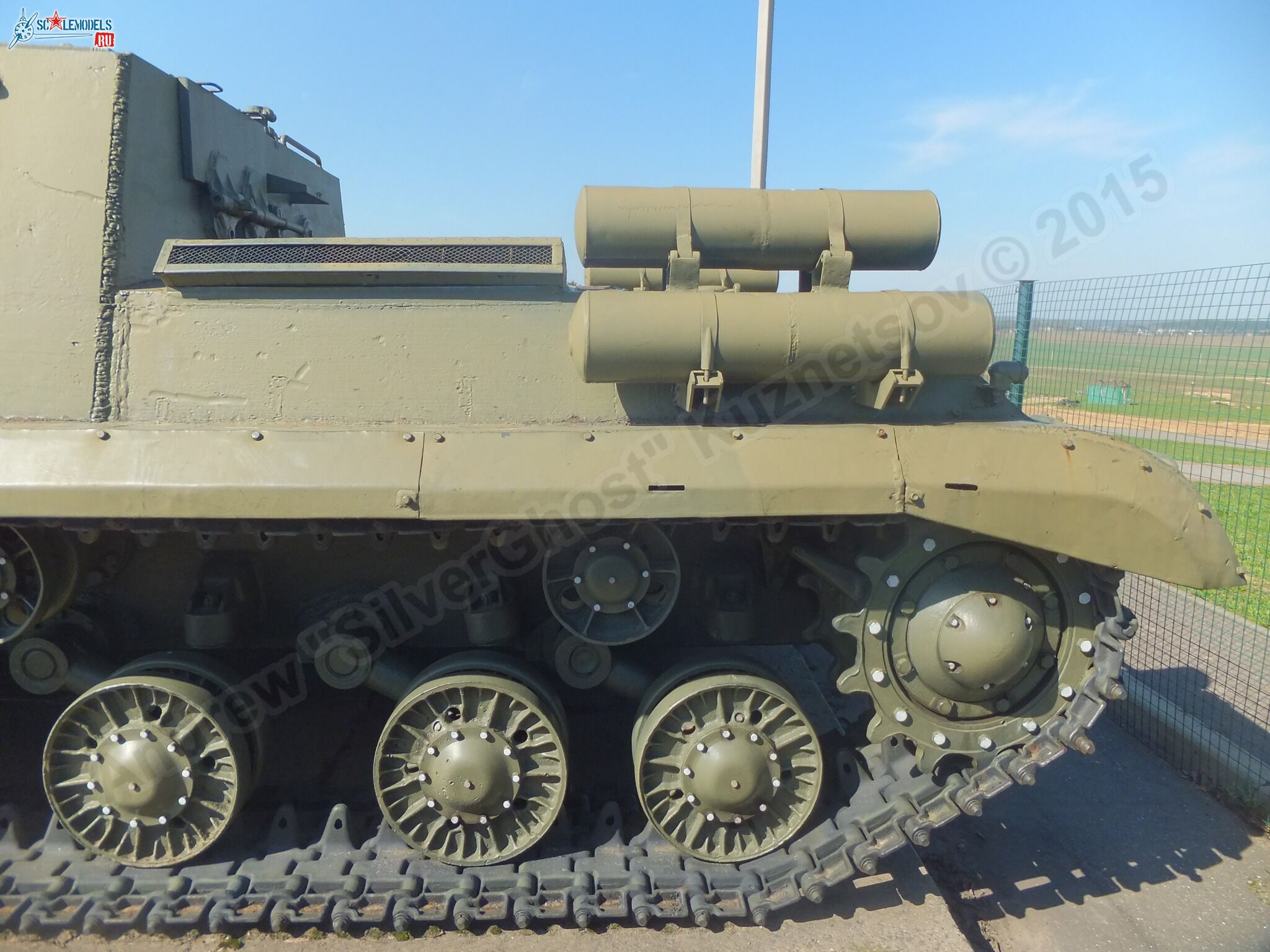 ISU-152_0020.jpg